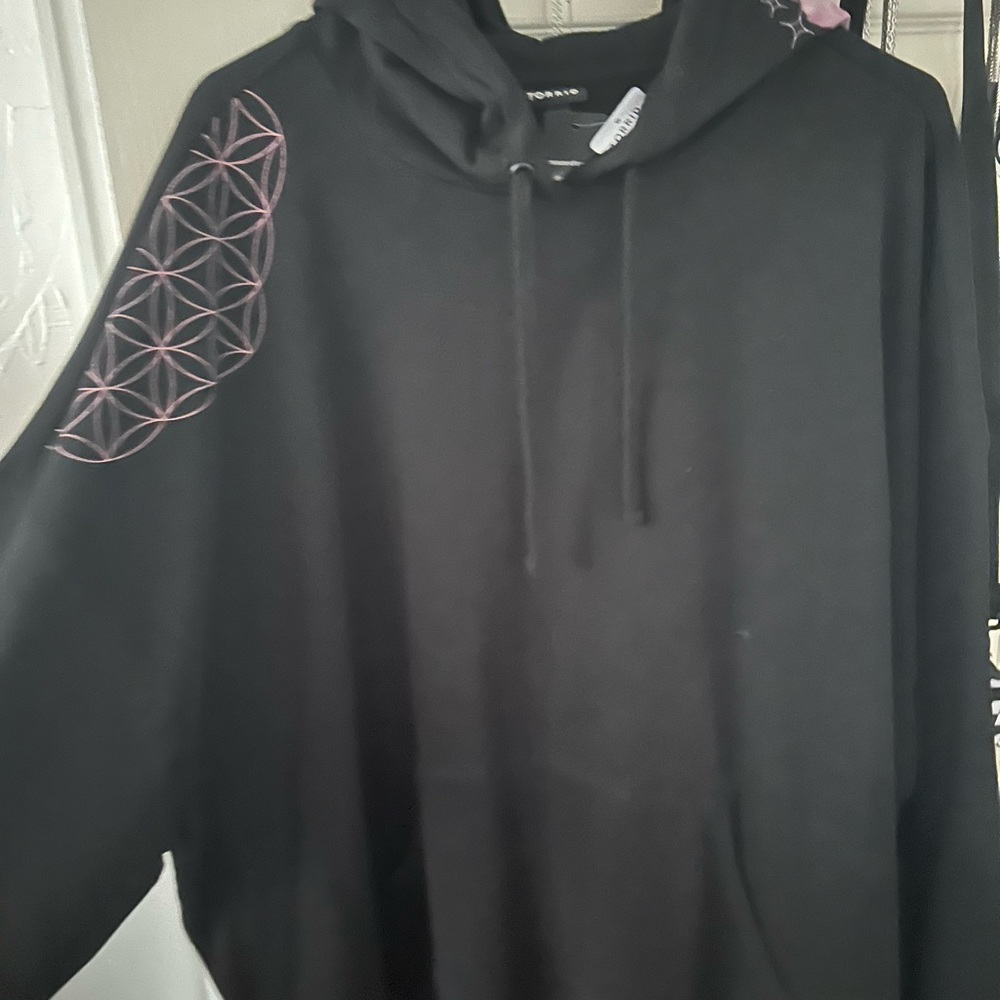 Cute Torrid hoodie size 2x. NWT